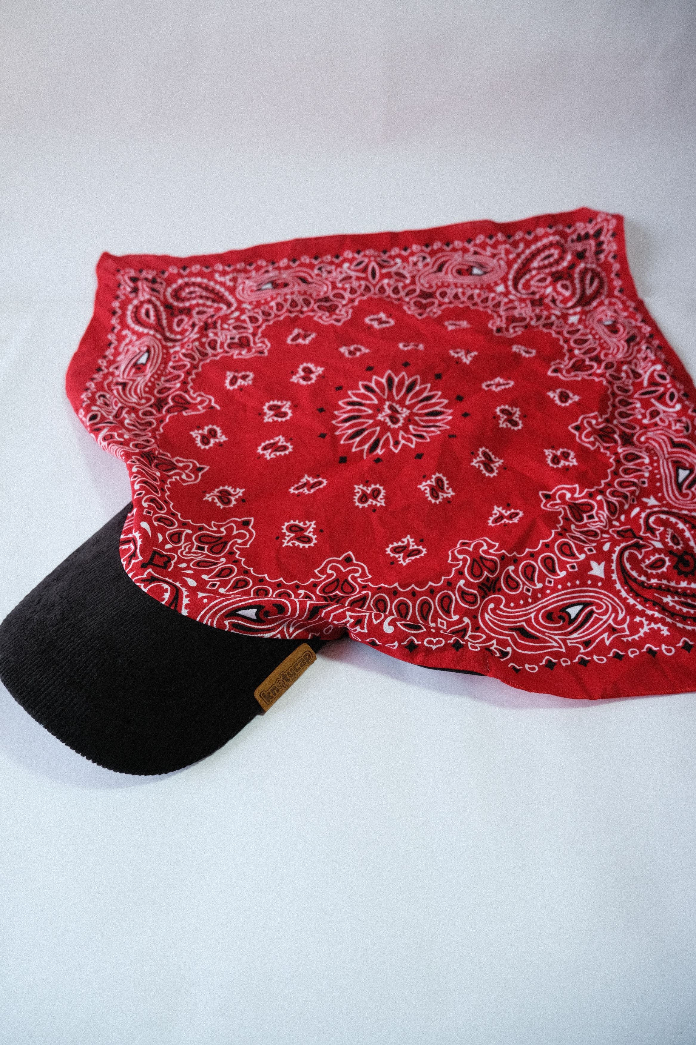 Beige Corduroy Brim | Cocoa Veil Kapri