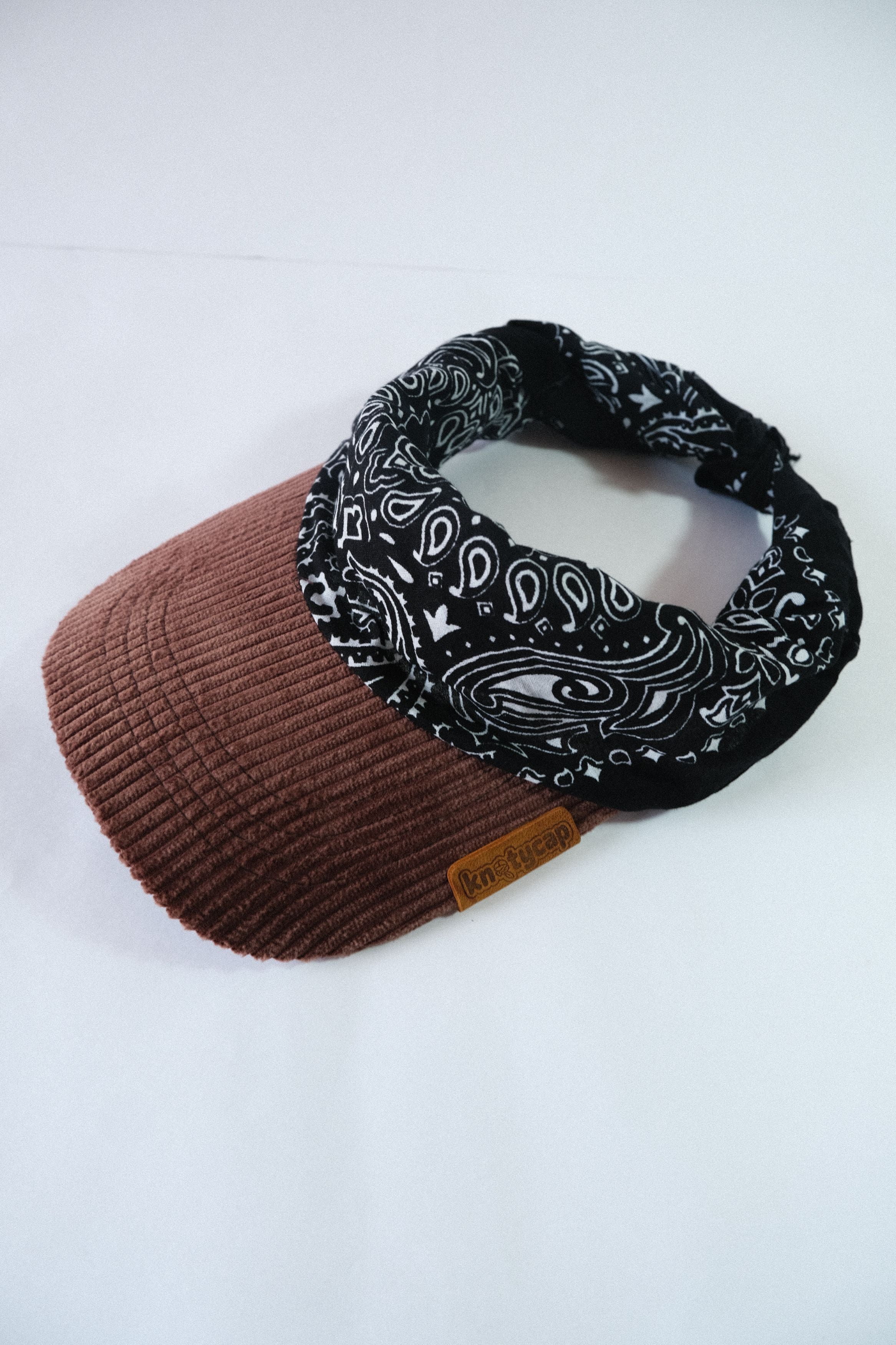 Dark Corduroy Brim | Black Veil Kapri