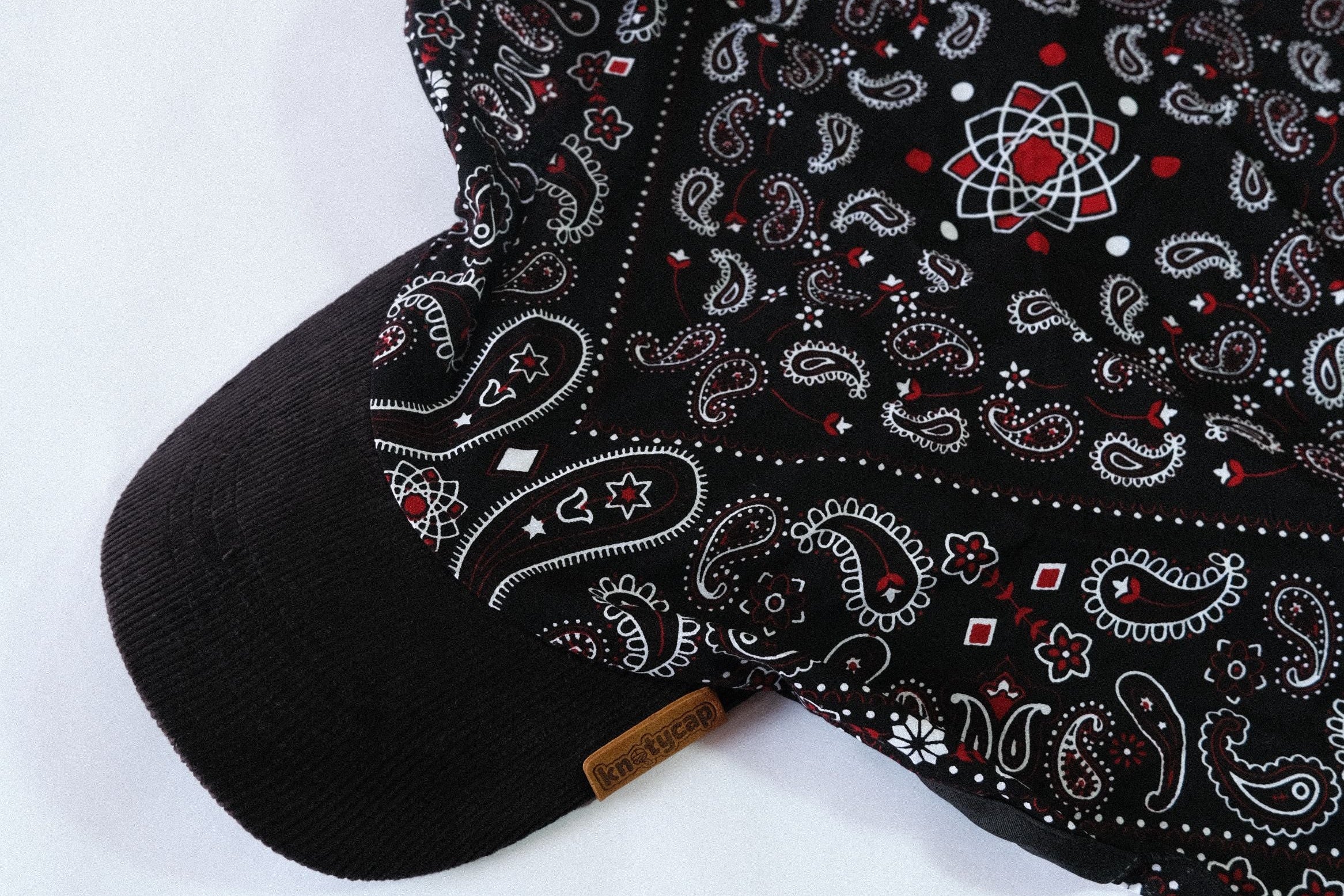 Black Corduroy Brim | Crimson Core Kapri