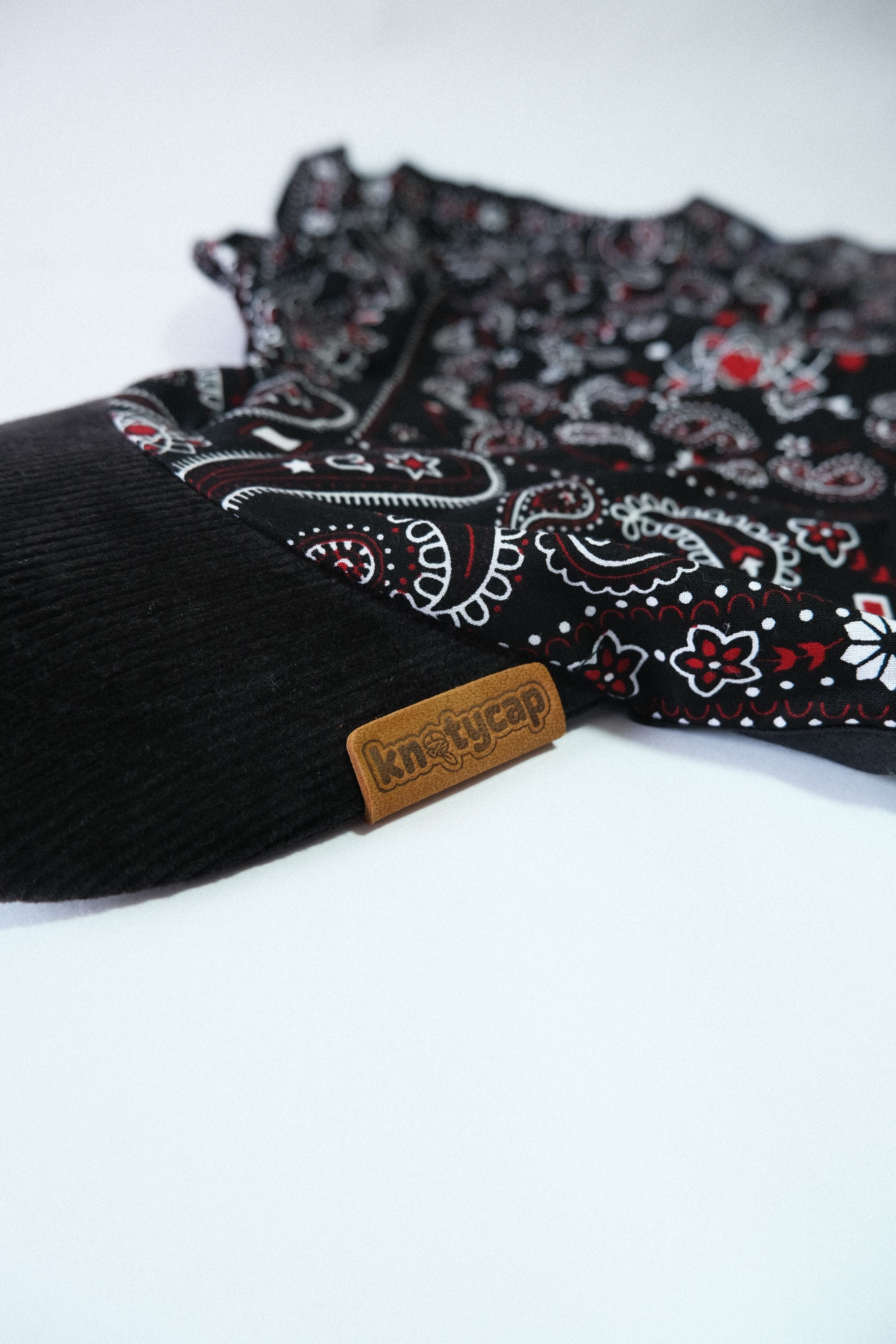 Beige Corduroy Brim | Cocoa Veil Kapri