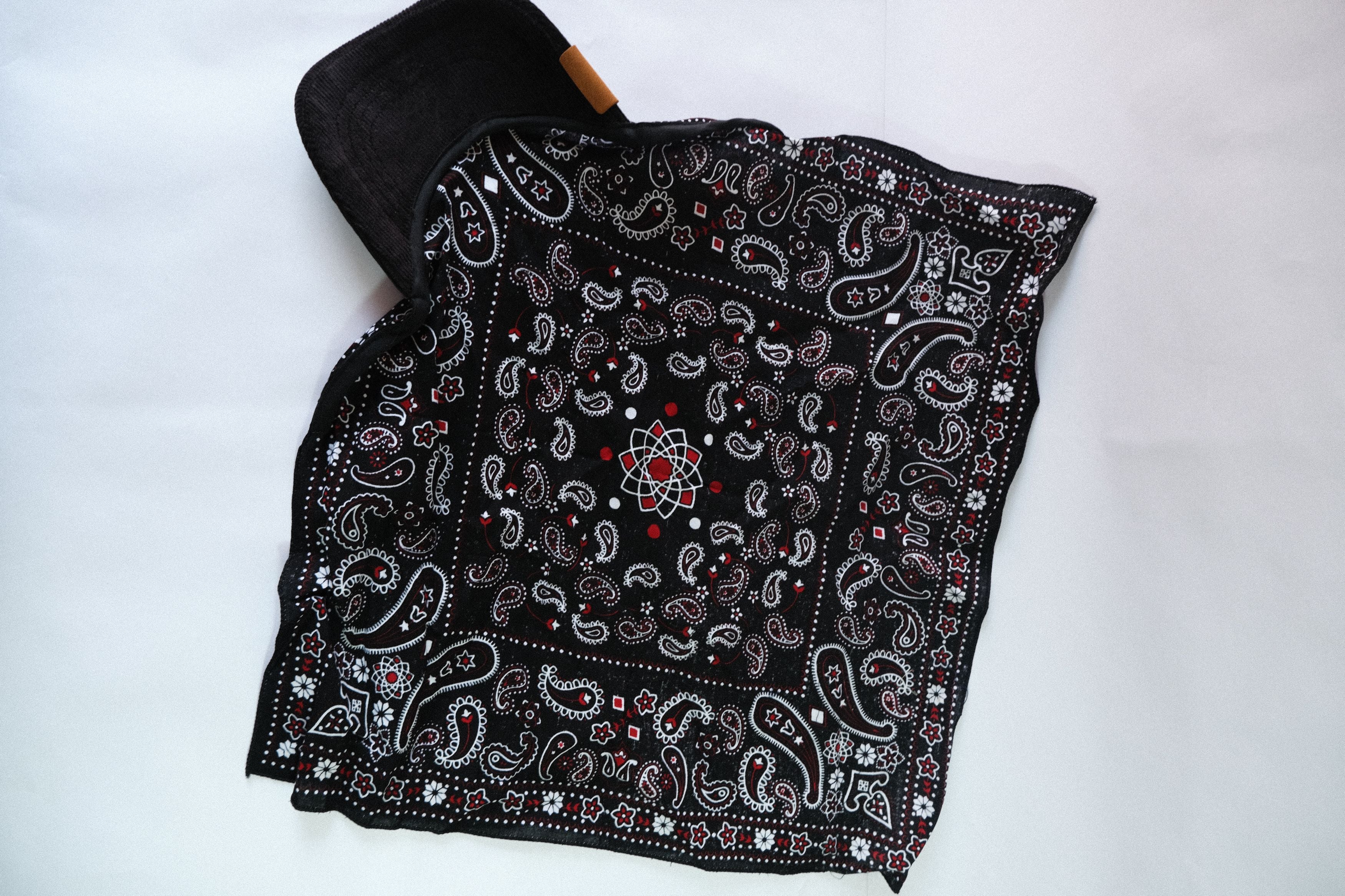 Black Corduroy Brim | Crimson Core Kapri