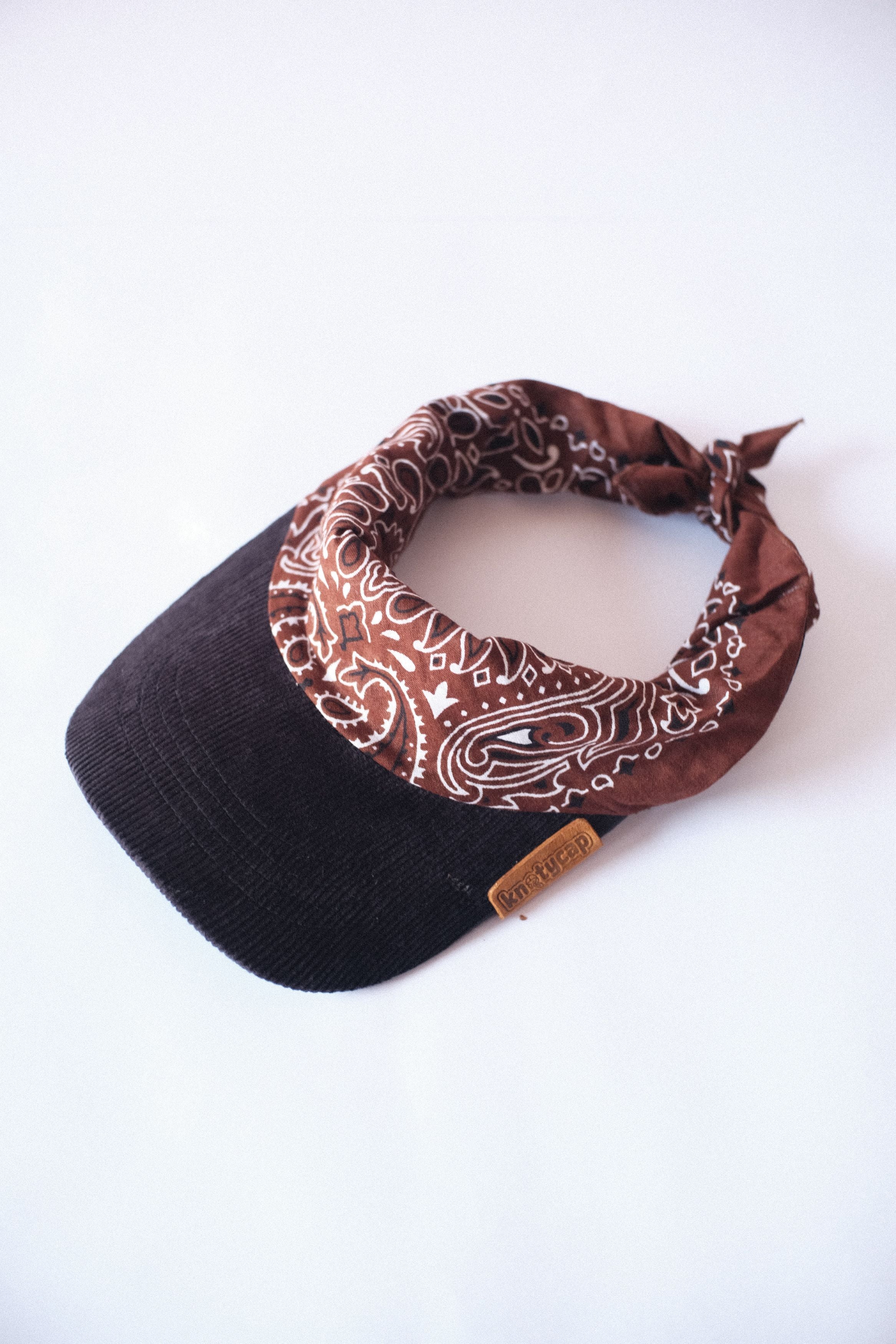Black Corduroy Brim | Cocoa Veil Kapri