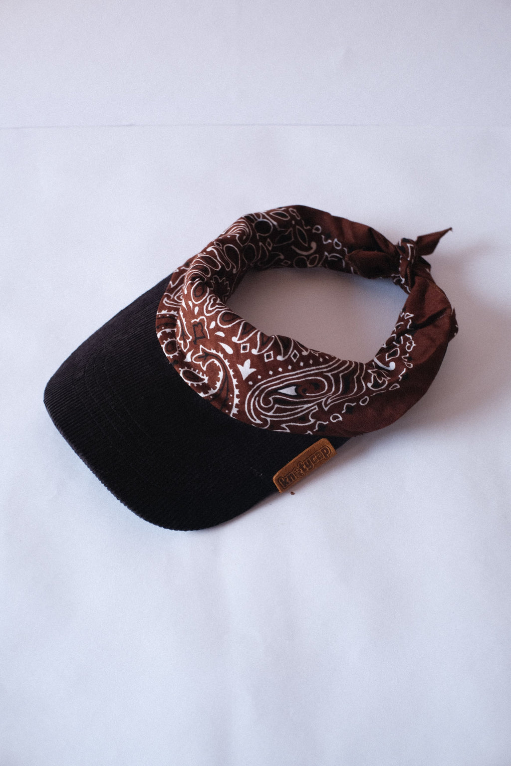 Black Corduroy Brim | Cocoa Veil Kapri