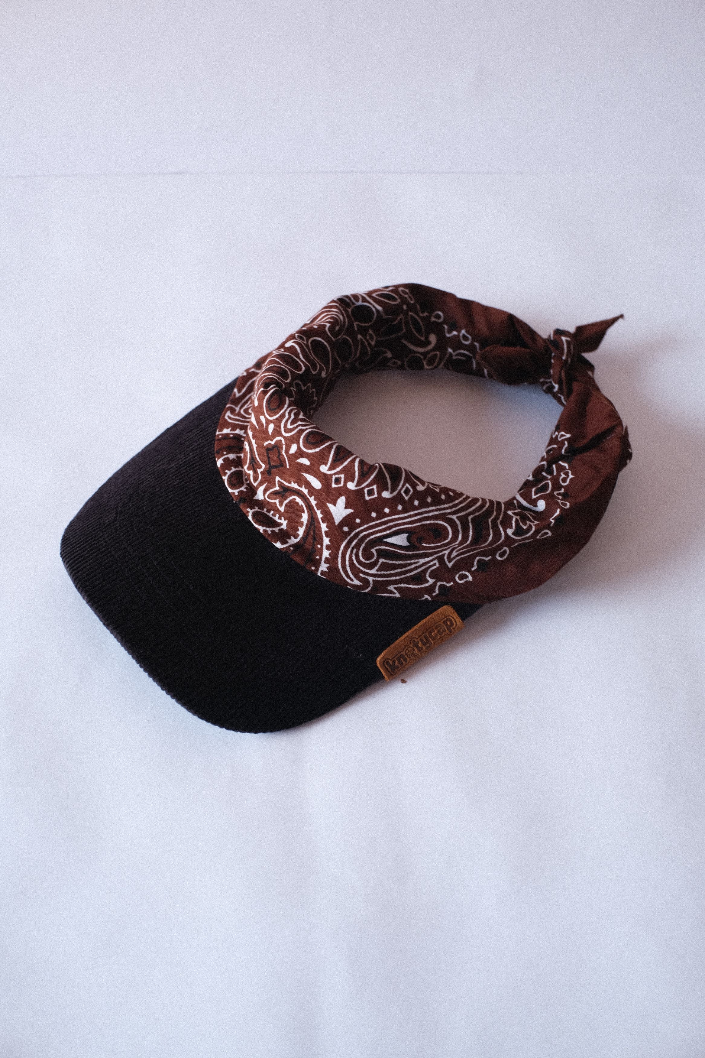 Black Corduroy Brim | Cocoa Veil Kapri