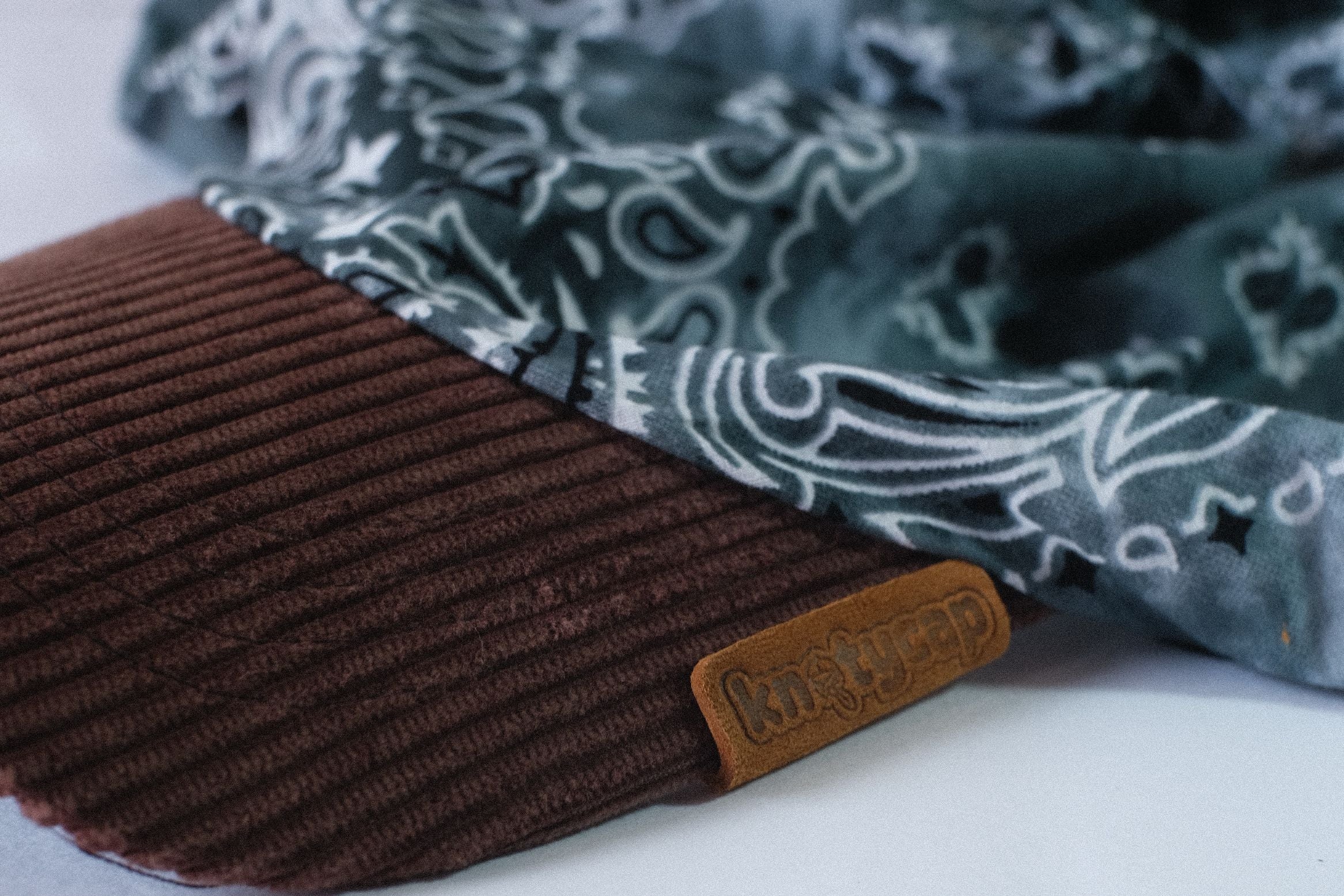Dark Corduroy Brim | Ash Drift Kapri