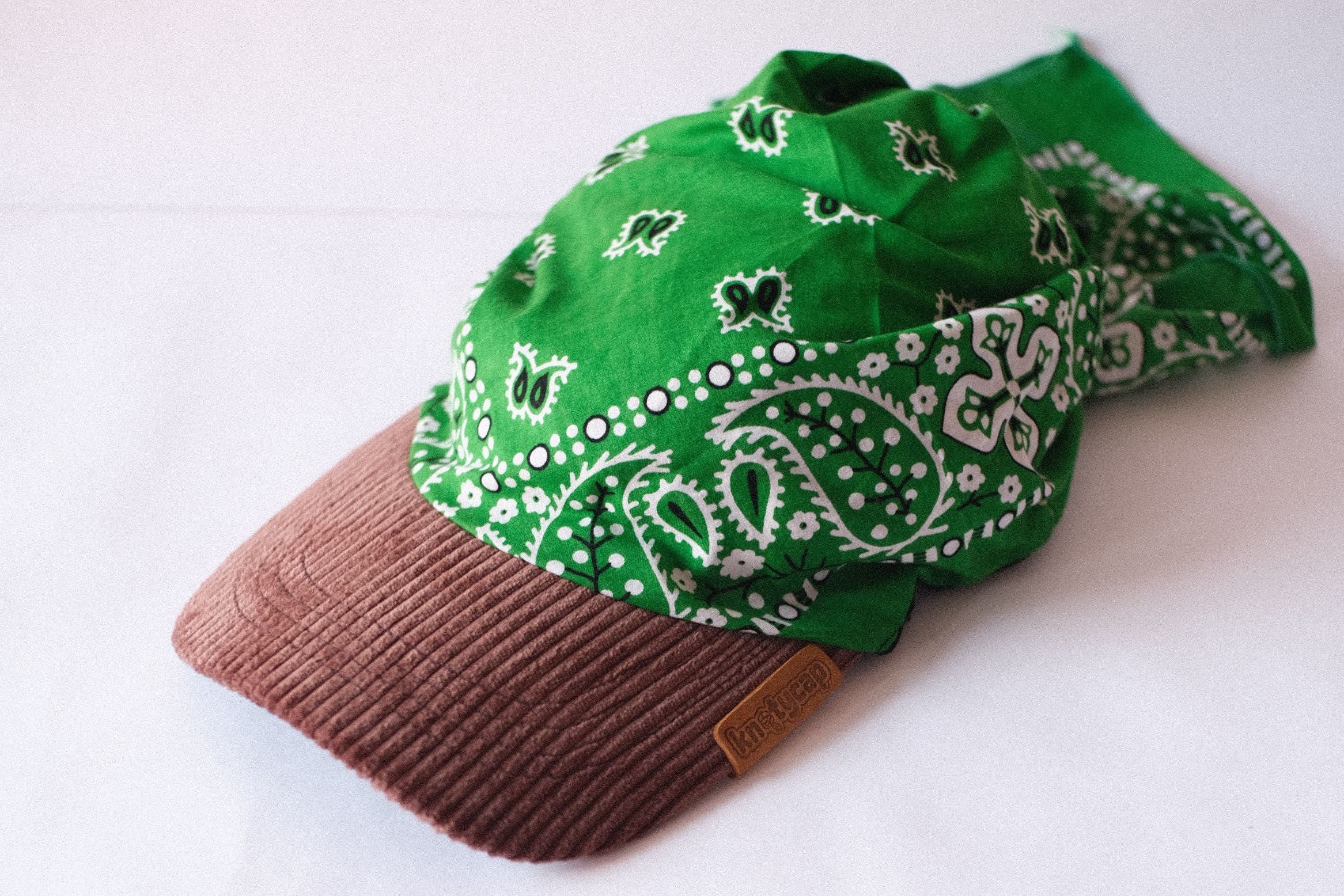 Beige Corduroy Brim | Cocoa Veil Kapri