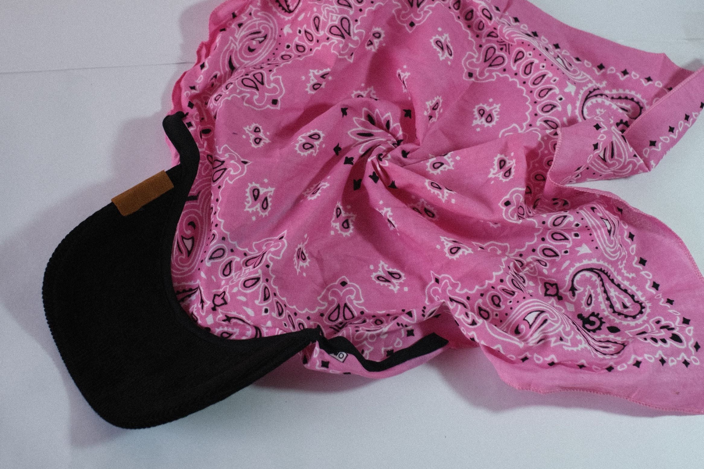 Black Corduroy Brim | Blush Veil Kapri