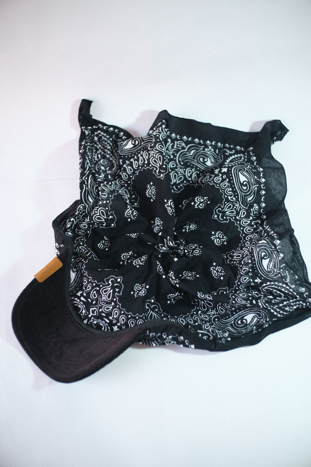 Black Corduroy Brim | Black Veil Kapri