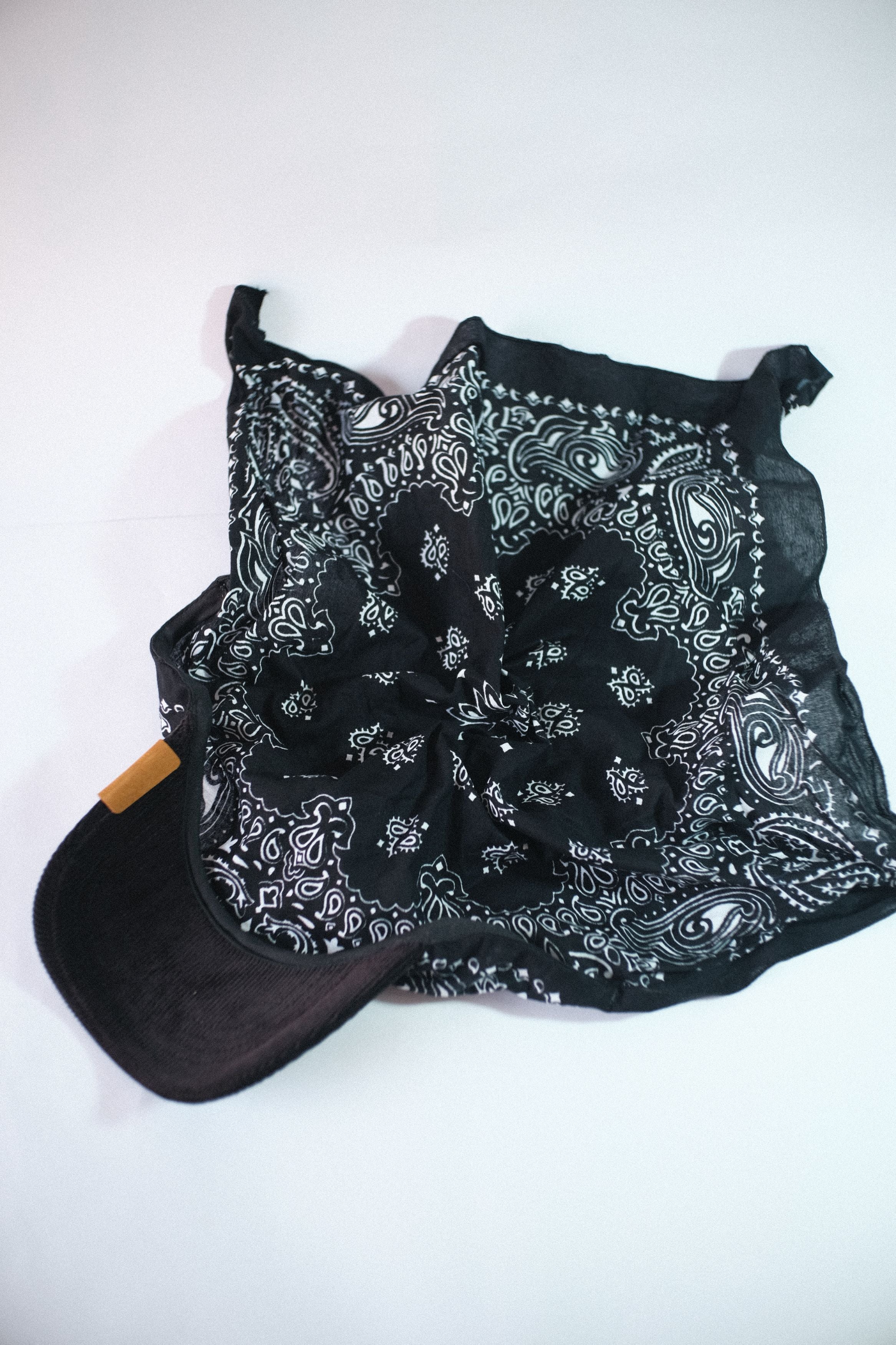 Black Corduroy Brim | Black Veil Kapri