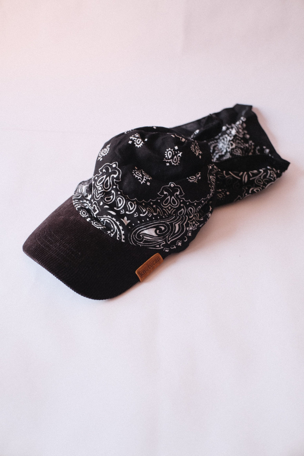 Black Corduroy Brim | Black Veil Kapri