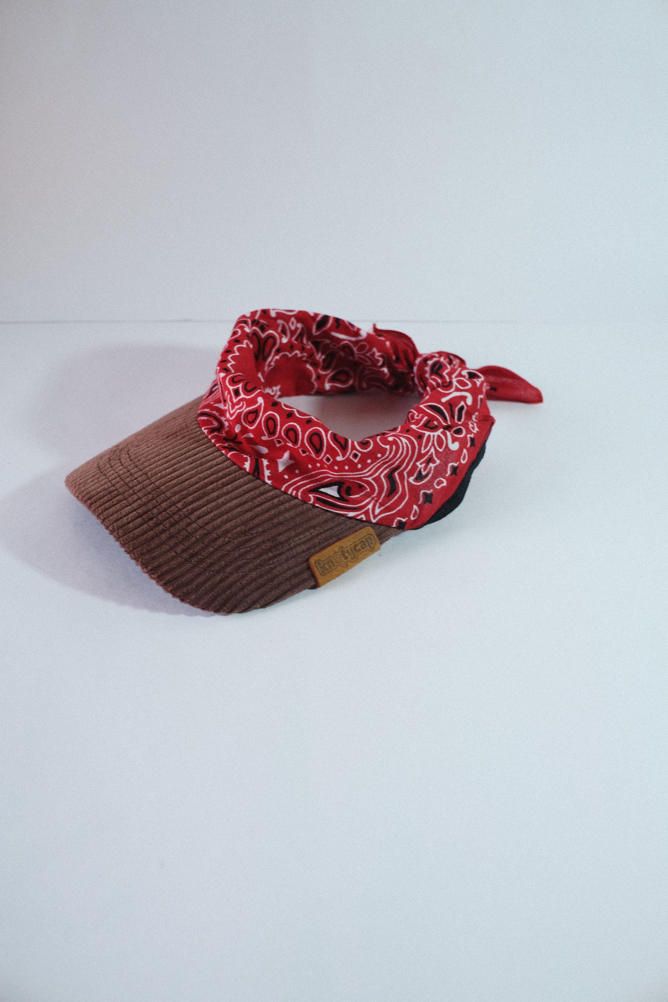 Dark Corduroy Brim | Crimson Veil Kapri