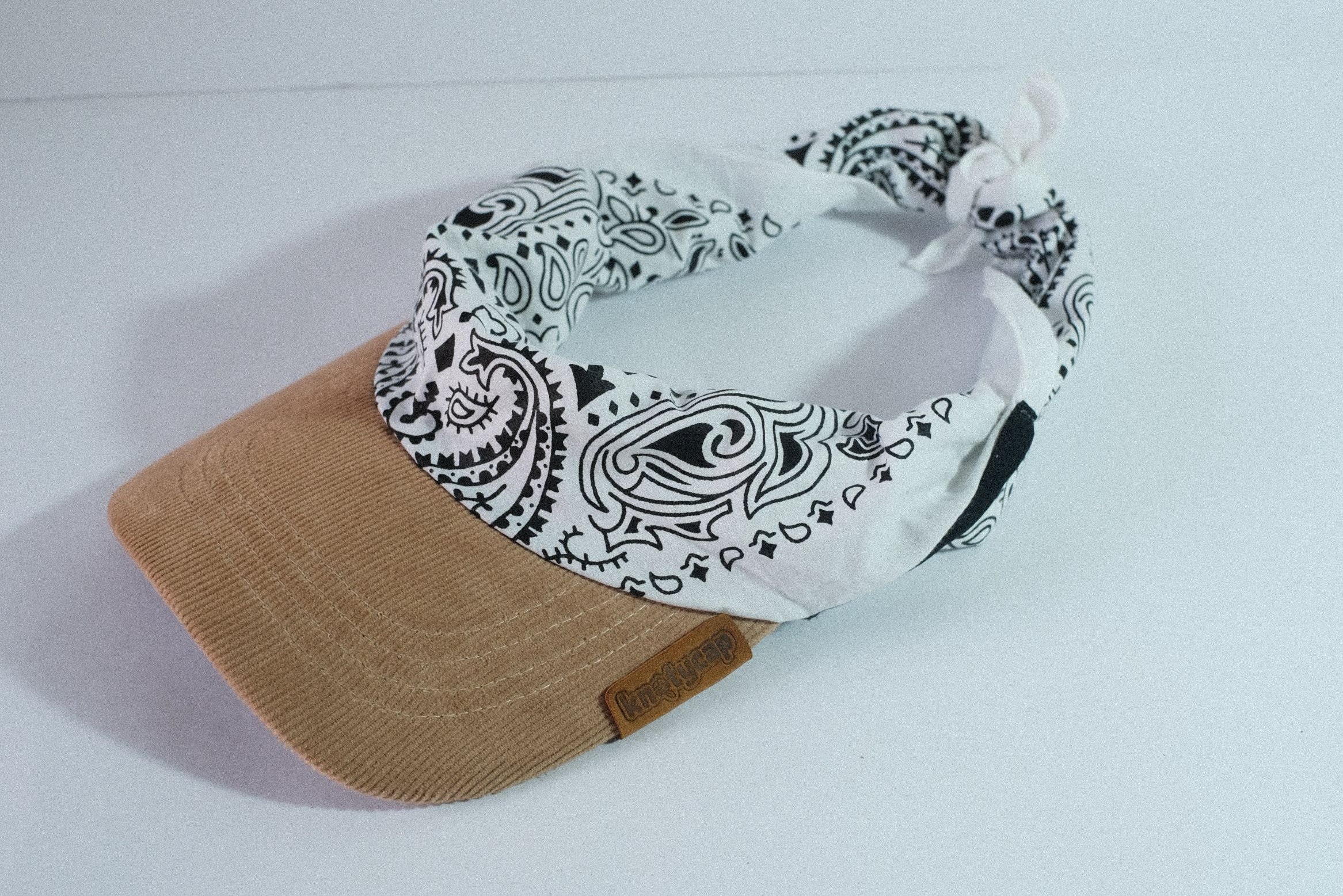 Beige Corduroy Brim | Ivory Veil Kapri