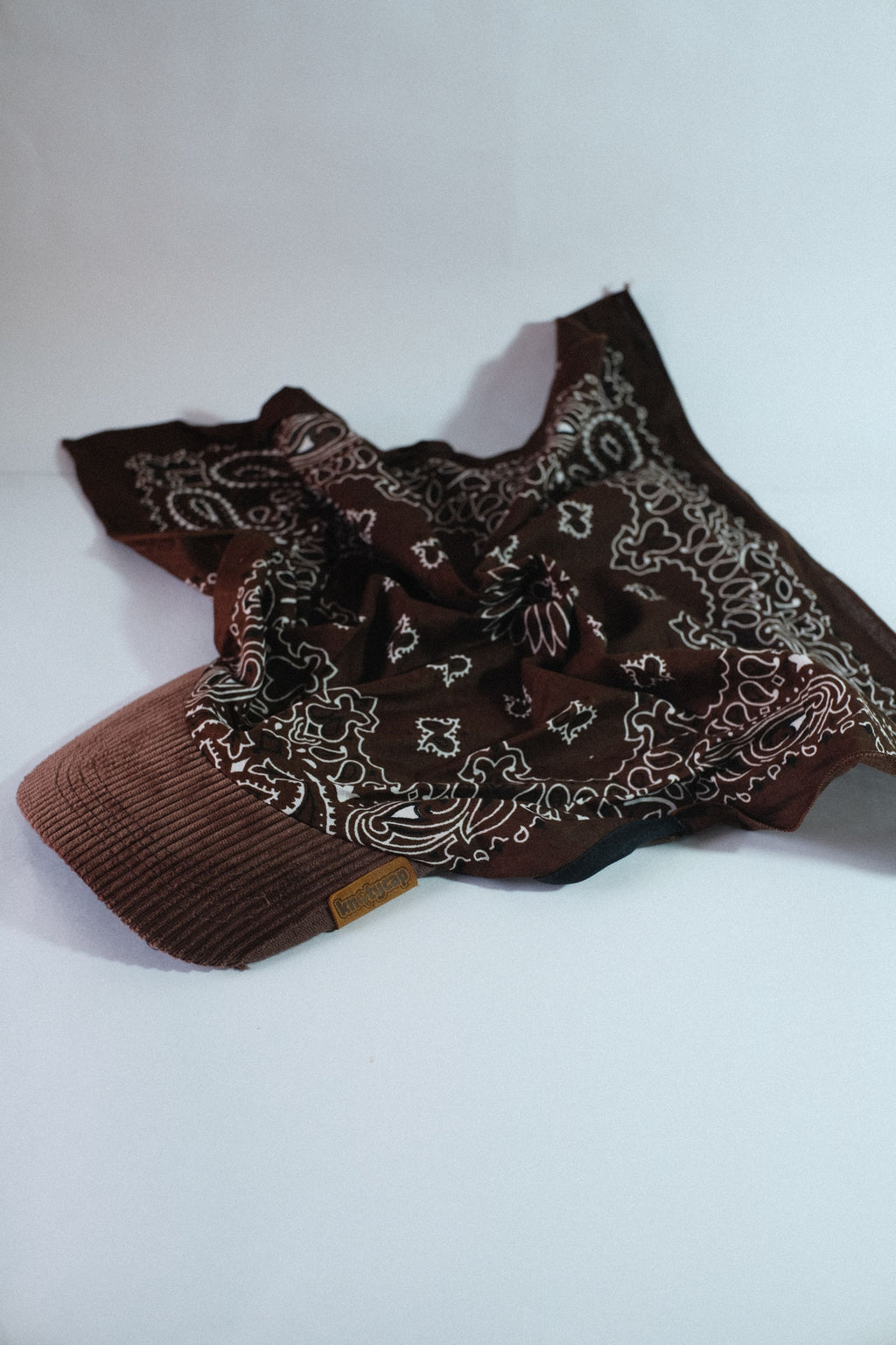 Dark Corduroy Brim | Cocoa Veil Kapri