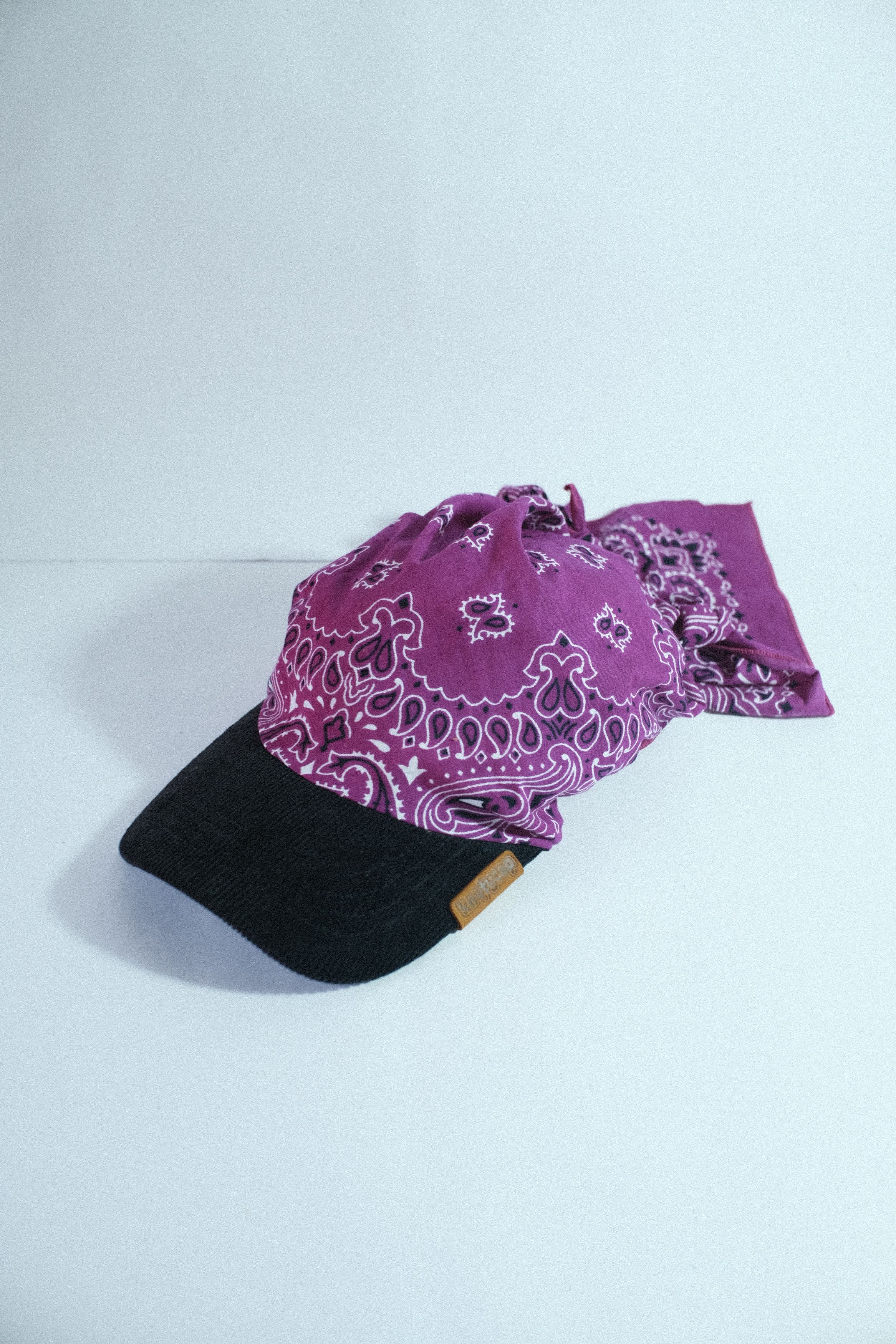 Black Corduroy Brim Pink Mix Kapri