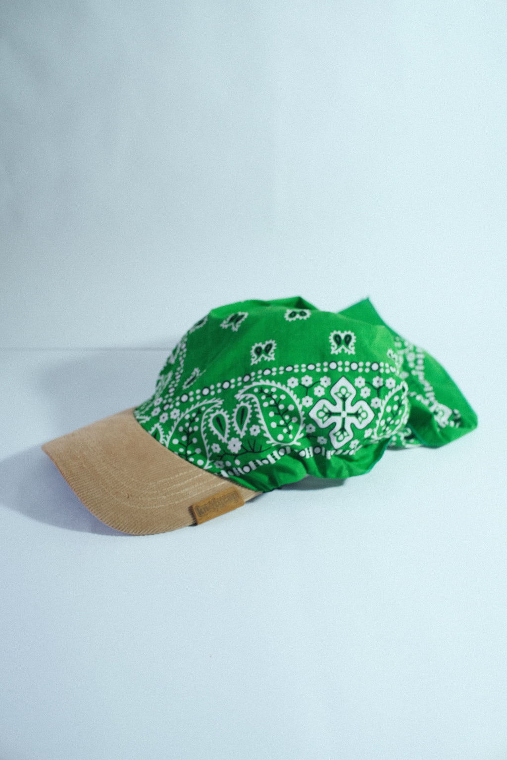 Beige Corduroy Brim | Emerald Veil Kapri