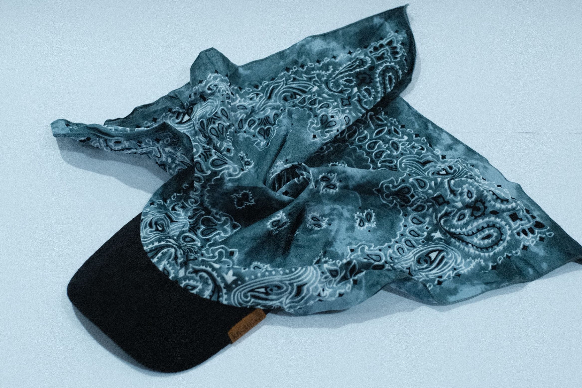 Black Corduroy Brim |Ash Drift Kapri