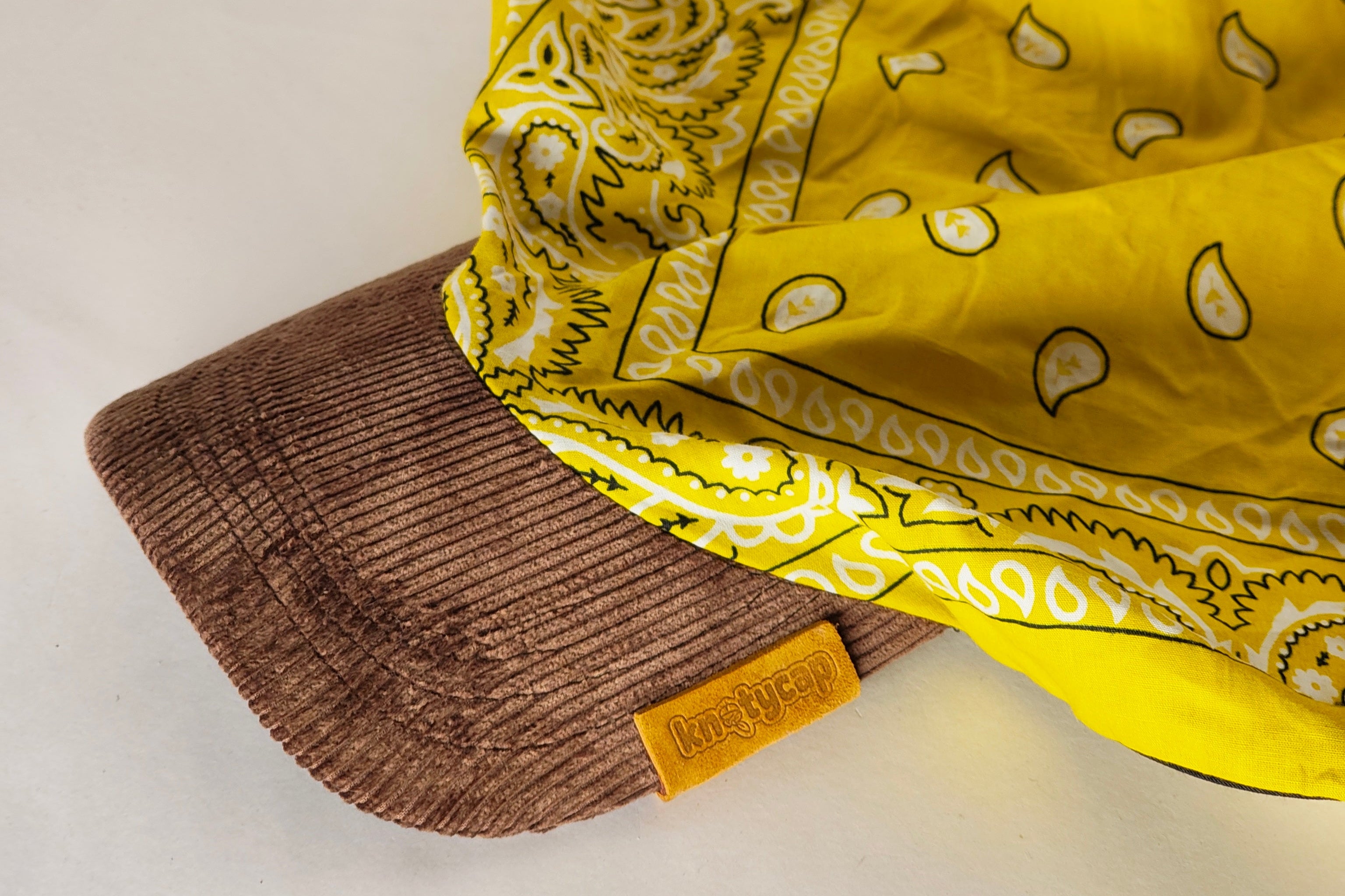 Beige Corduroy Brim | Cocoa Veil Kapri