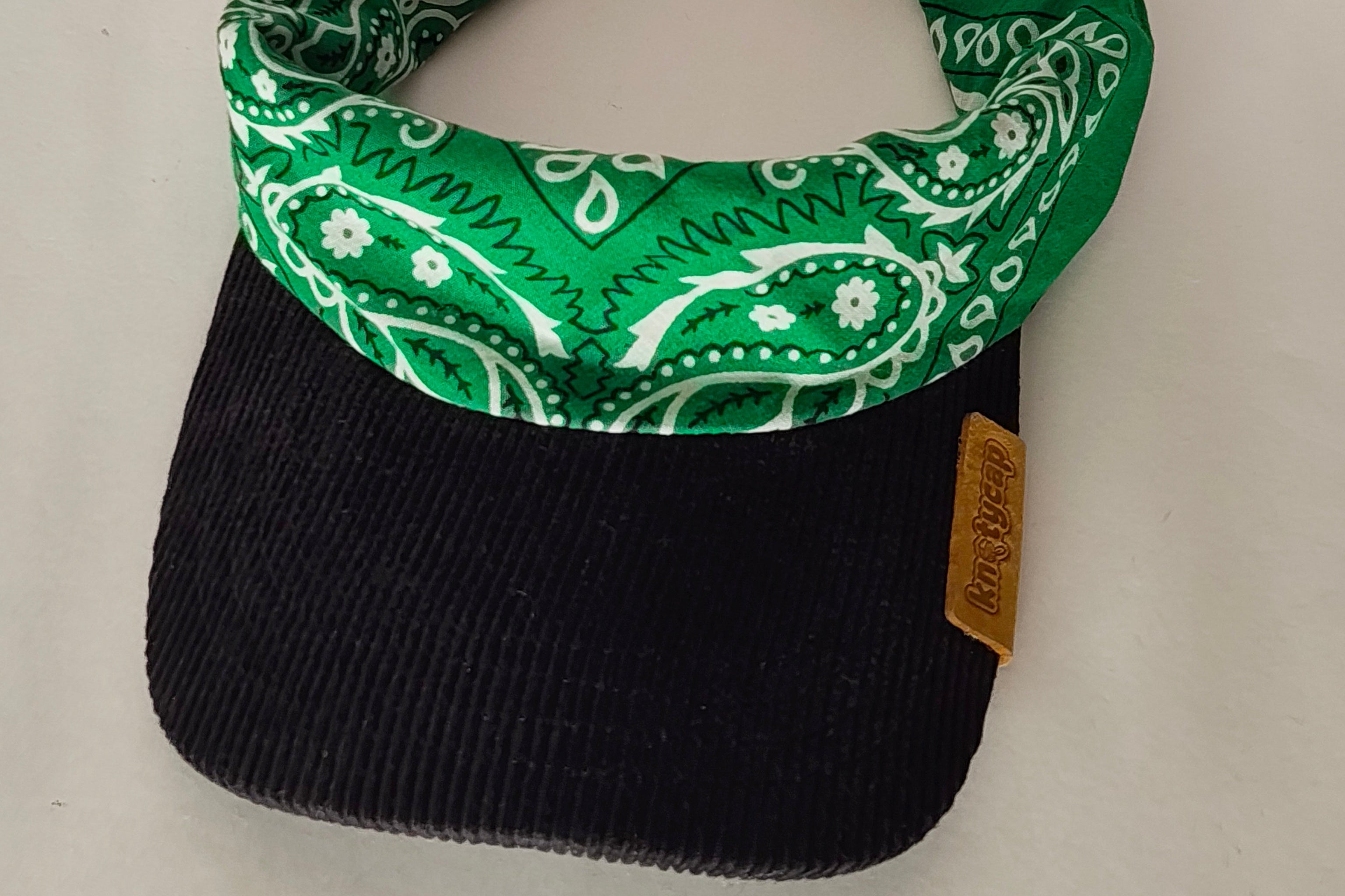 Black Corduroy Brim | Green  Kapri