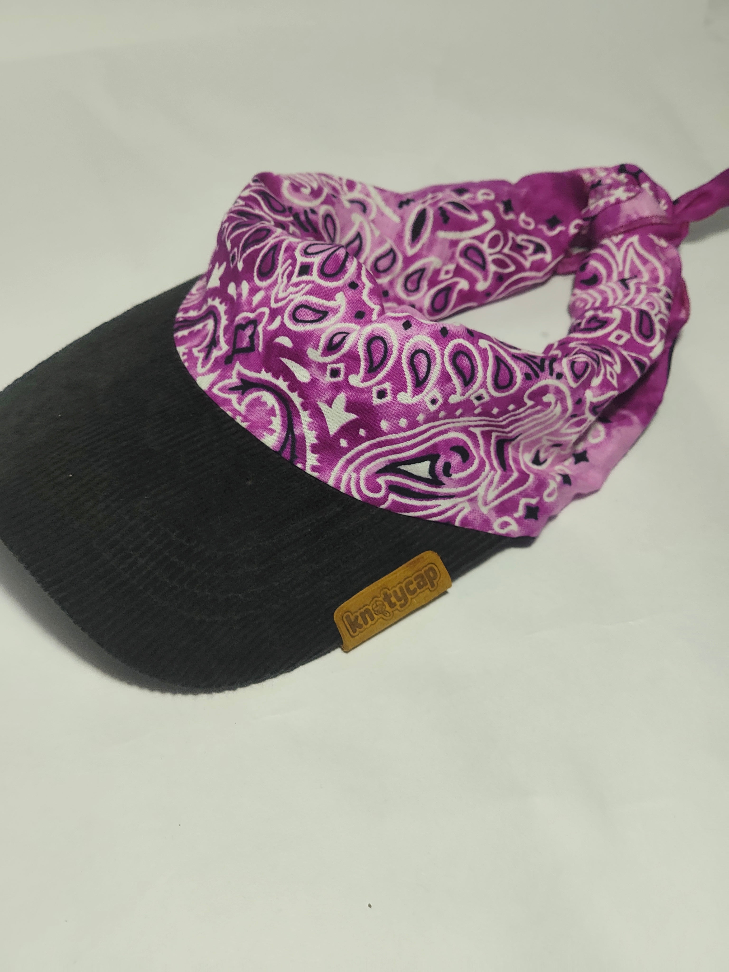 Black Corduroy Brim | Bloom Pink Kapri