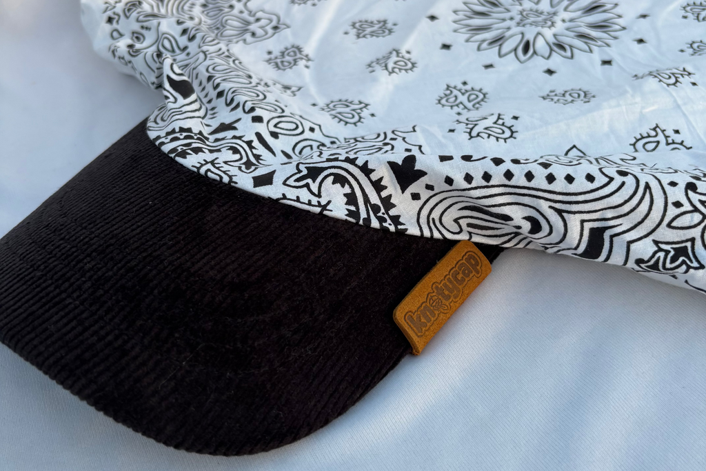 Black Corduroy Brim | Ivory Veil Kapri
